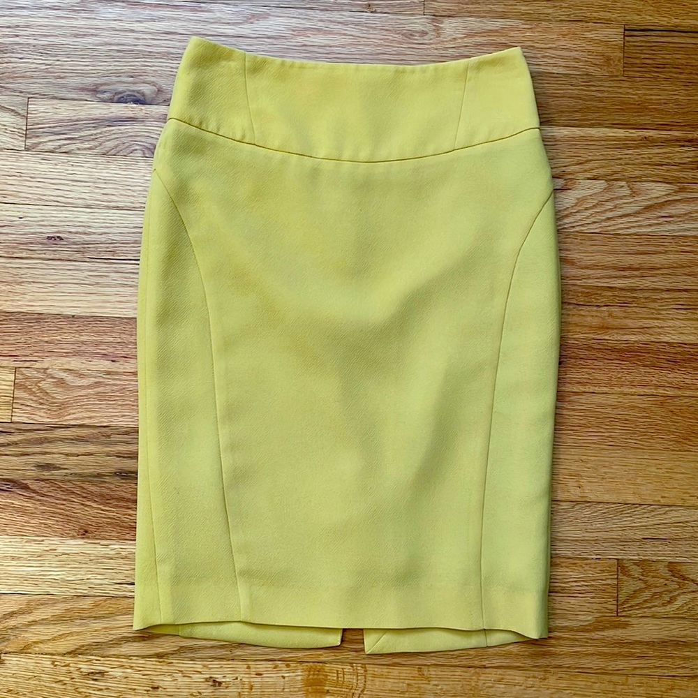 The Limited Mustard Yellow Pencil Skirt Size 2